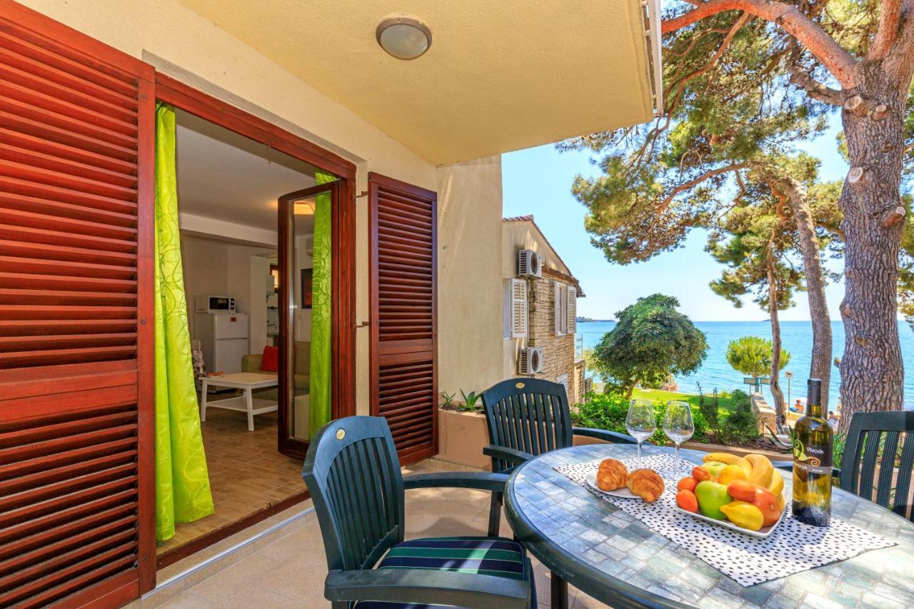 Al Mare Apartments Rovinj Exterior photo
