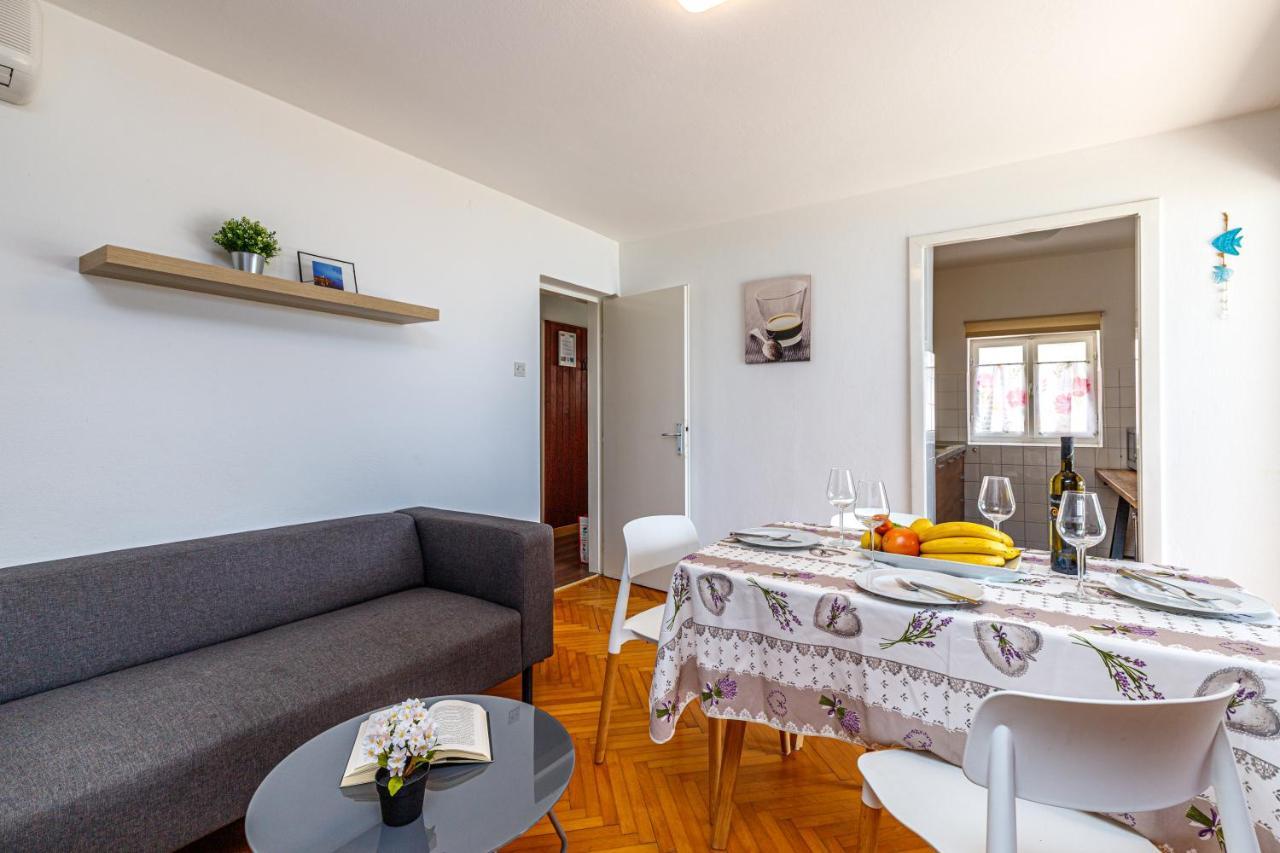 Al Mare Apartments Rovinj Exterior photo